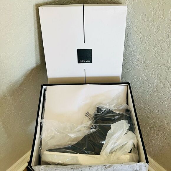 DOLCE VITA Faux Shearling Sneaker‎ Wedge Bootie,  Black Leather, Size 8 1/2, NWT - Picture 6 of 15